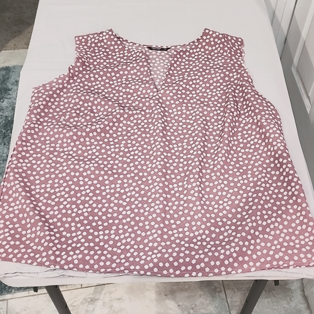 Pink & white floral blouse